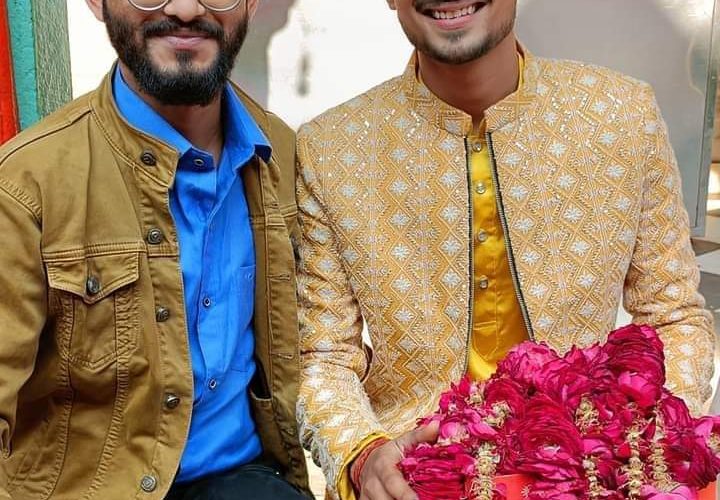 इंडियन आइडल के मंच से पूरे भारत में अपनी गायकी से धमाल मचाने वाले अयोध्या के लाल ऋषि सिंह अयोध्या पहुंचे