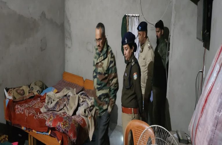 मां ने दो बेटो को जहर देकर की आत्महत्या