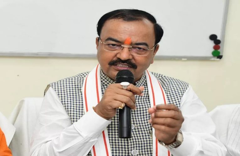 अयोध्या पहुंचे डिप्टी सीएम केशव मौर्य ने लगाई चौपाल