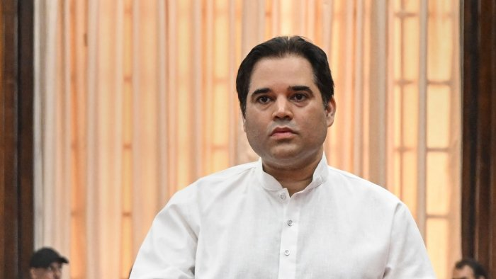 बीजेपी सांसद वरुण गांधी ने पीएम मोदी के तहत भारत पर बोलने के लिए ऑक्सफोर्ड यूनियन के निमंत्रण को खारिज कर दिया