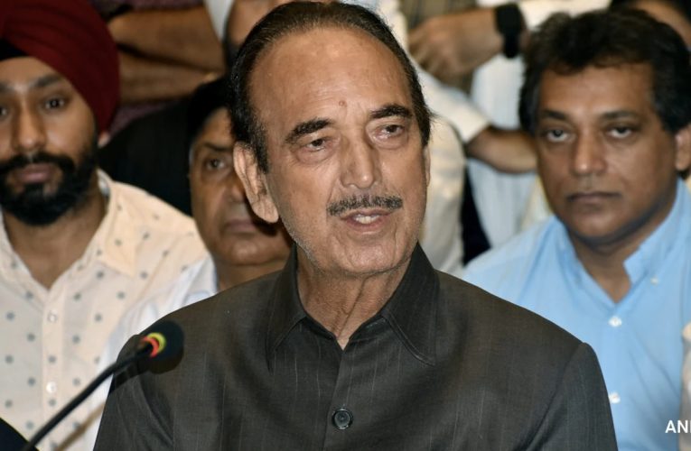 “अंतिम फैसला नहीं लिया गया”: गुलाम नबी आज़ाद कहते हैं कि शायद वह जम्मू-कश्मीर चुनाव नहीं लड़ेंगे