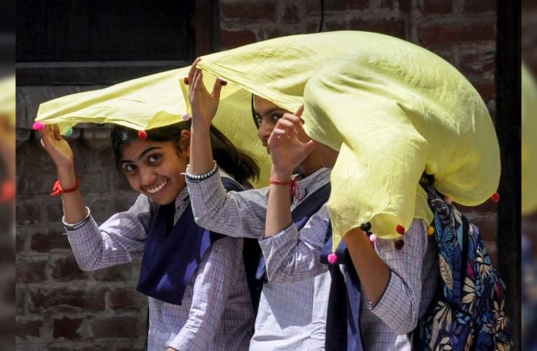 ओडिशा में लू: सरकार ने 25 अप्रैल से सभी स्कूलों में गर्मी की छुट्टियों की घोषणा की