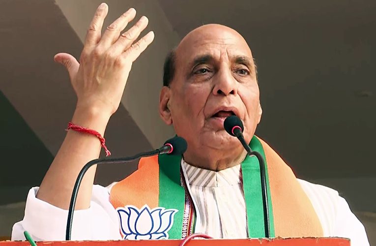 “अगर पाक अपनी धरती पर आतंकी फैक्ट्रियों को खत्म नहीं कर सकता, तो हमारी मदद लें”: राजनाथ सिंह