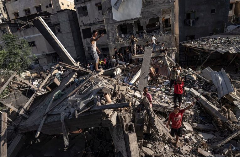 इजरायली सेना ने गाजा में बमबारी में 50 फिलिस्तीनियों को मार डाला