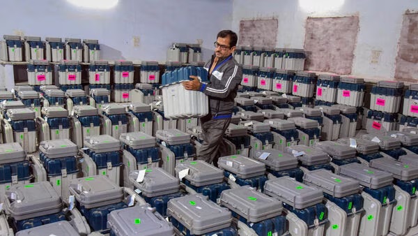 लोकसभा चुनाव के दौरान अब तक जब्त की गई दवाओं सहित ₹ 8,889 करोड़