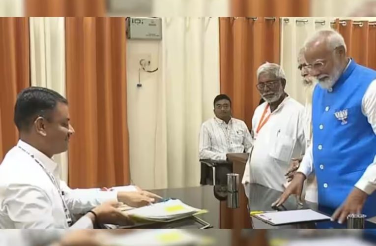 पीएम मोदी ने घोषित की 3.02 करोड़ की संपत्ति, उनके पास कोई घर या कार नहीं है