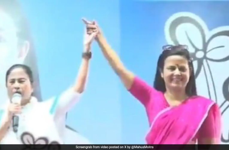 “अभियान का सबसे मजेदार क्लिप”: ममता बनर्जी ने महुआ मोइत्रा के साथ नृत्य किया