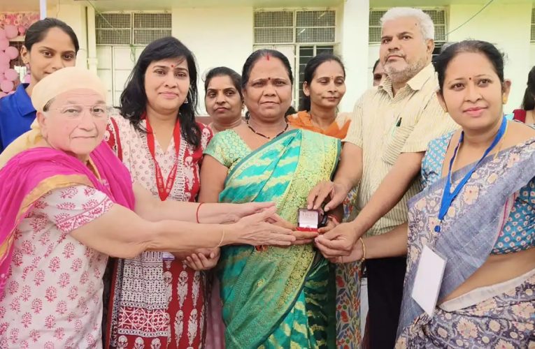 भोपाल के मतदाताओं ने मतदान प्रतिशत बढ़ाने के लिए लकी ड्रा में हीरे की अंगूठियां जीतीं – एक कैच के साथ