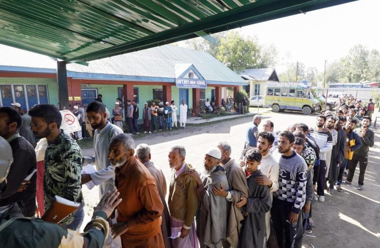 लोकतांत्रिक मूल्यों के प्रति अटूट प्रतिबद्धता के लिए बारामूला के लोगों को बधाई: पीएम मोदी